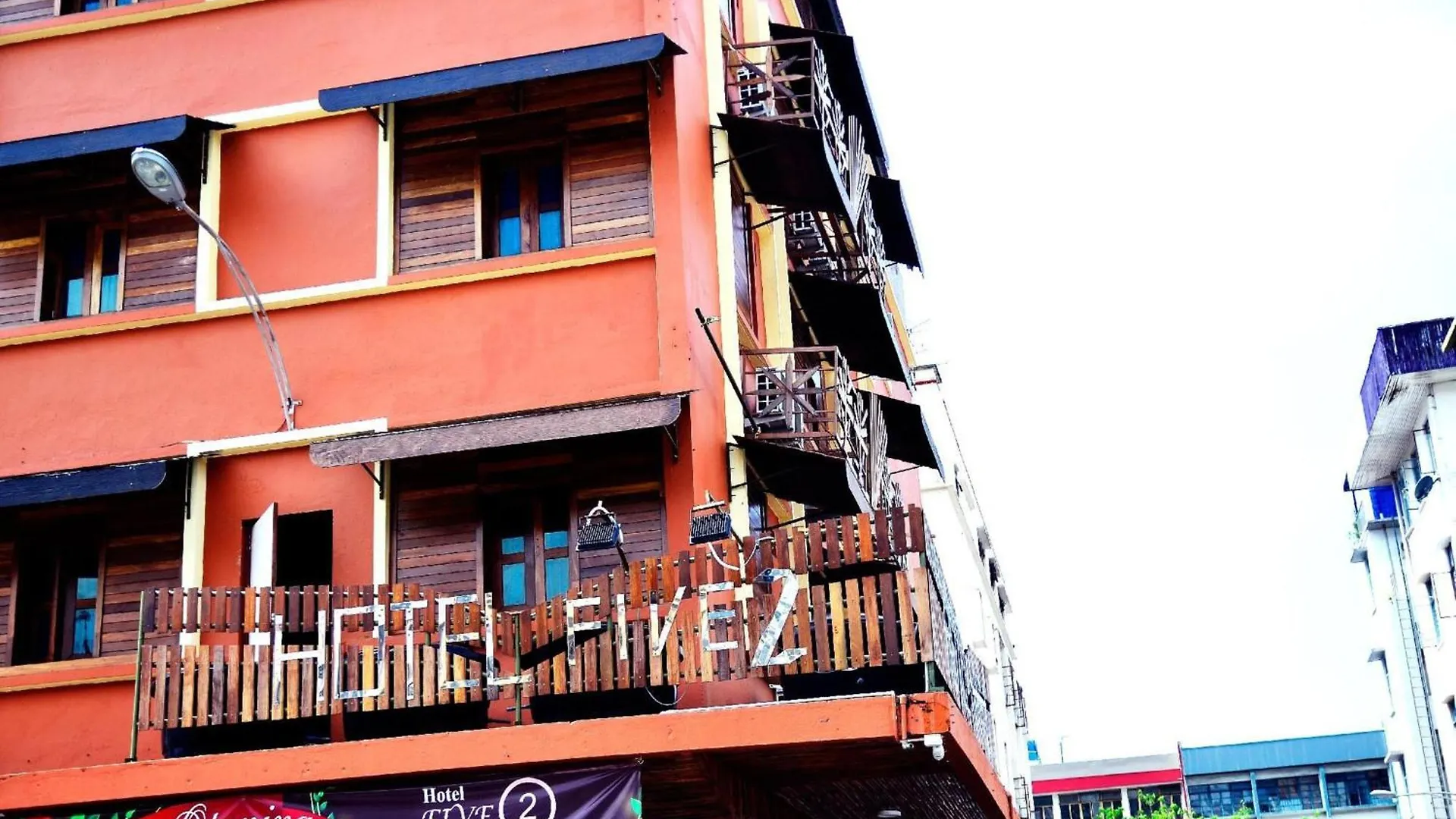 Oyo 210 Hotel Five 2 Kota Kinabalu 2*,