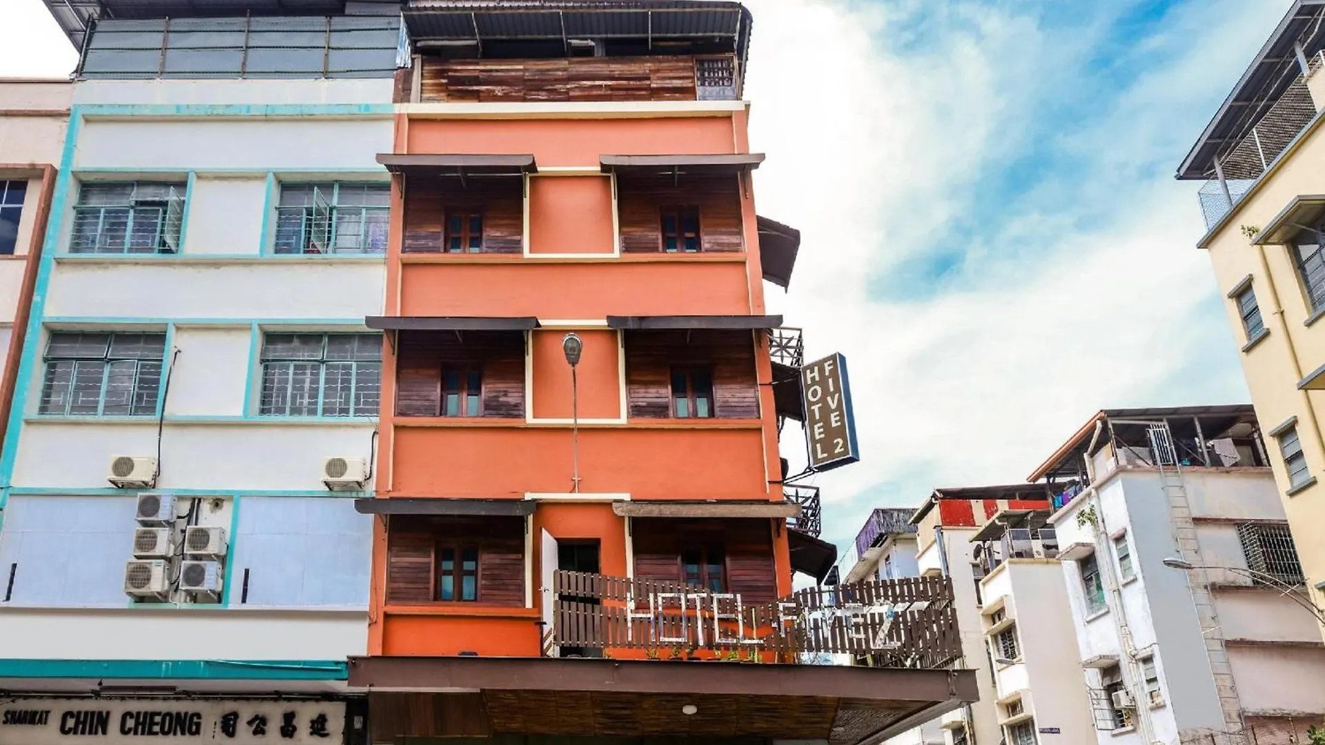 Oyo 210 Hotel Five 2 Kota Kinabalu 2*,