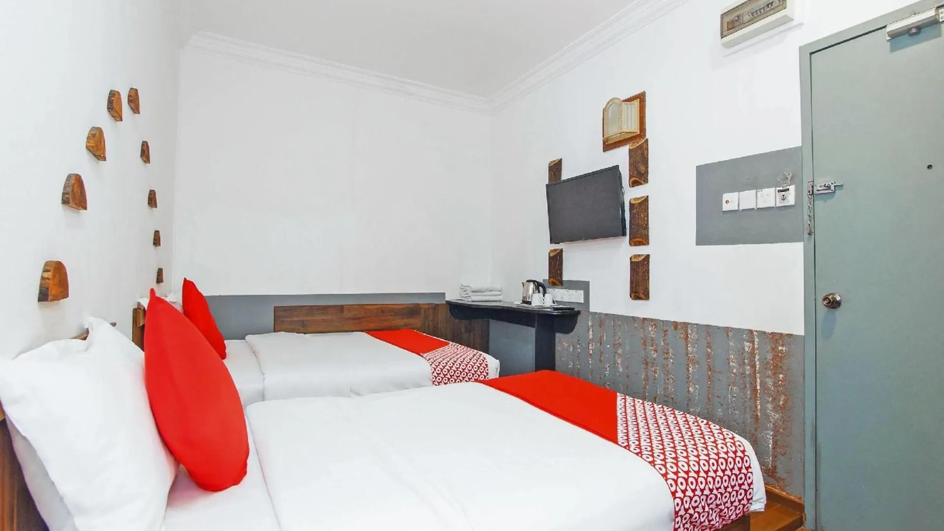 Oyo 210 Hotel Five 2 Kota Kinabalu 2*,  Malaisie