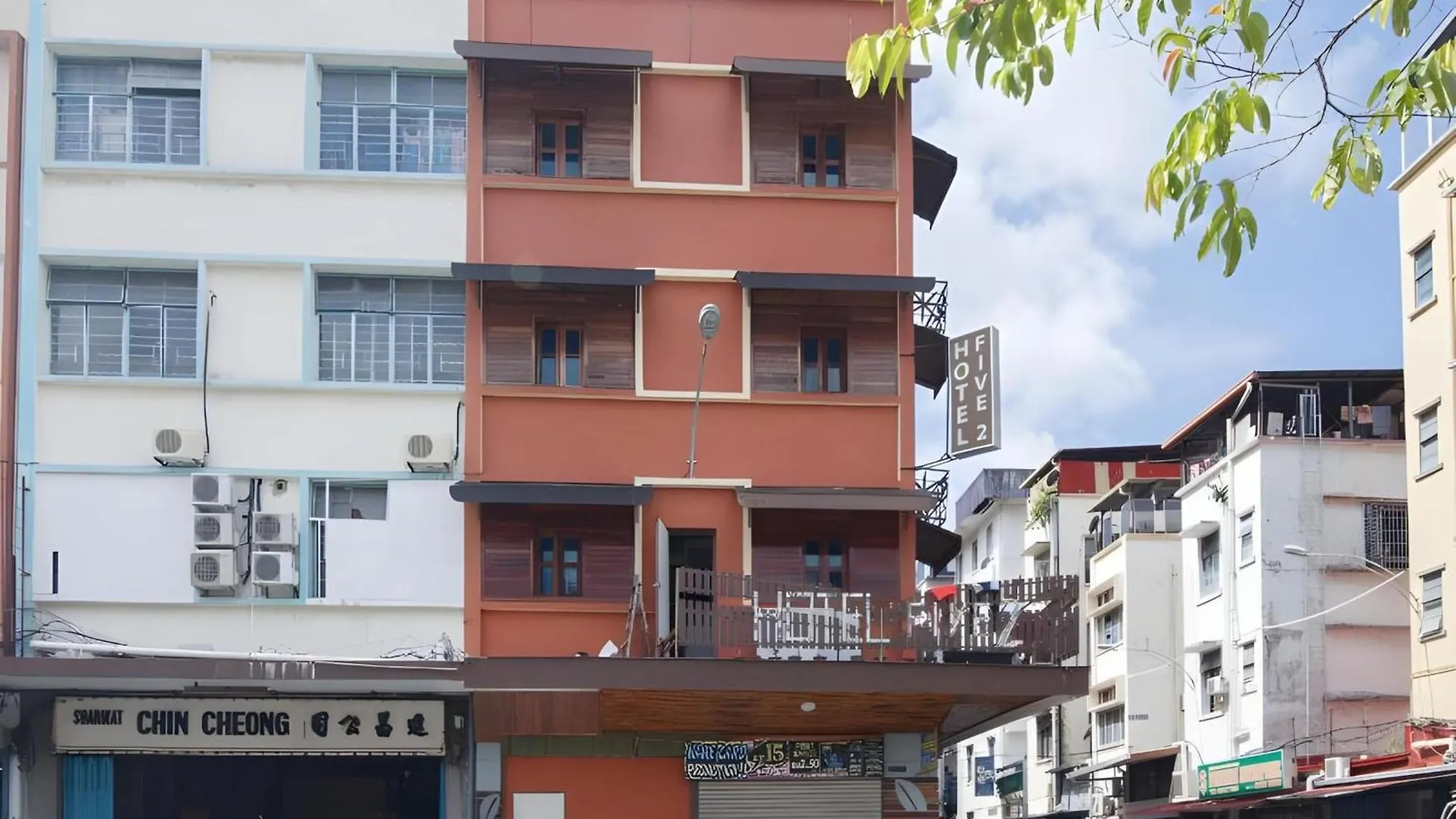 **  Oyo 210 Hotel Five 2 Kota Kinabalu Malaisie