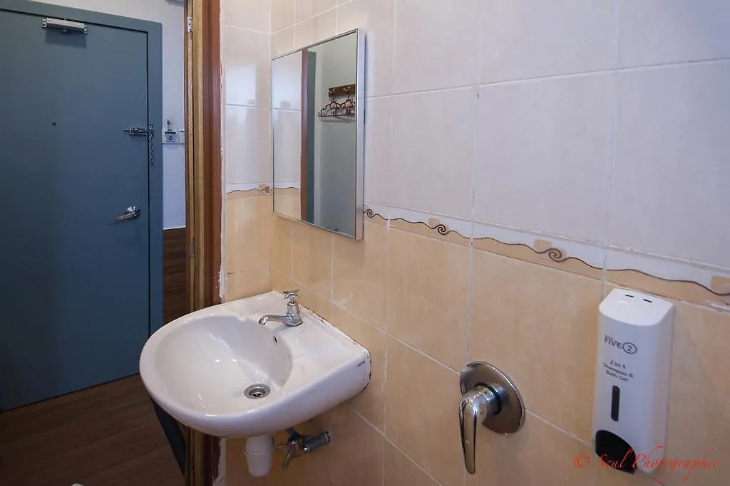Oyo 210 Hotel Five 2 Kota Kinabalu Malaisie